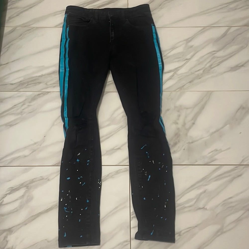 black skinny jeans